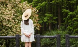 如何和陌生女孩聊天找话题,如何聊天找话题不冷场-恋爱至上