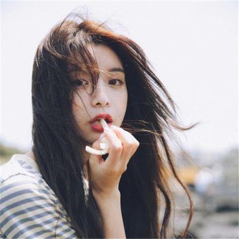 与女生聊天如何找话题，教你4招搞定她-恋爱至上