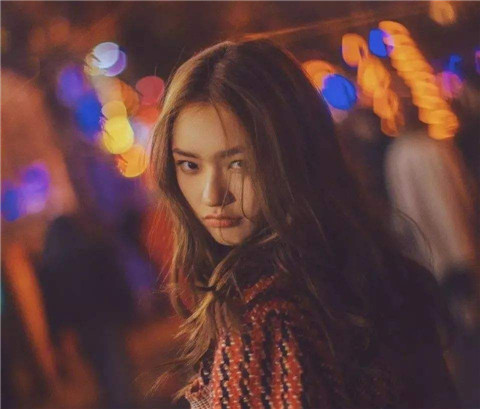 如何自然、不突兀的搭讪遇到的女生？-恋爱至上
