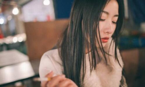女生躲着男生表示什么？她是因为喜欢男生而躲开么-恋爱至上