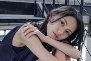 女生的眼神证明喜欢你，仔细观察眼神可以看穿她-恋爱至上