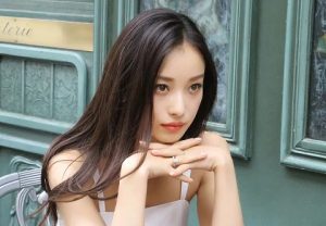 很少发朋友圈的女生,该怎么追-恋爱至上